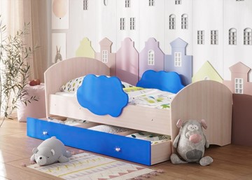 Детская кровать Тучка с ящиком, корпус Дуб млечный, фасад Синий в Смоленске