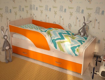 Детская кровать с бортиками Максимка, корпус Млечный дуб, фасад Оранжевый в Смоленске - предосмотр